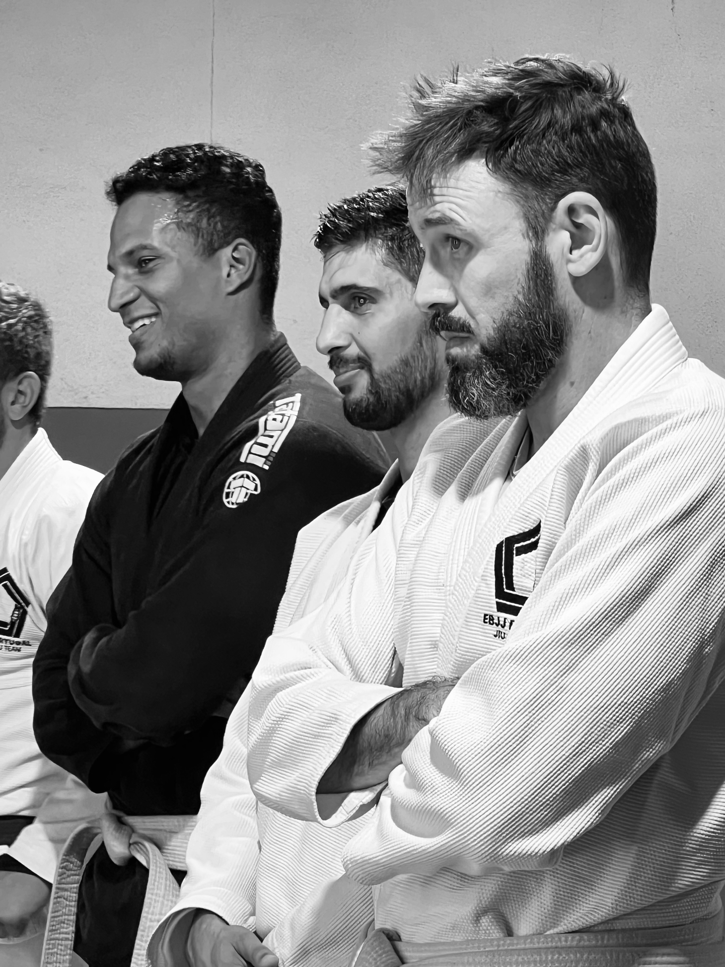 Equipa EBJJ Portugal alinhada no tatami
